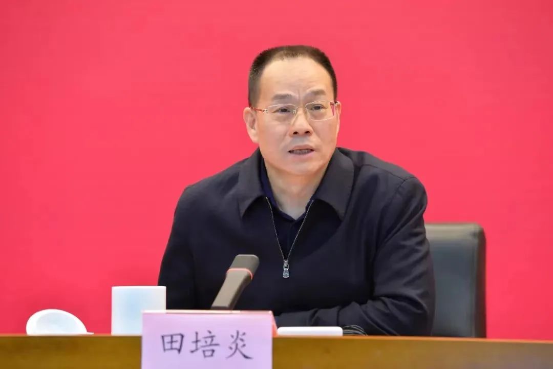 秦川集团党委组织参加学习贯彻党的二十大精神中央宣讲团国资国企系统报告会